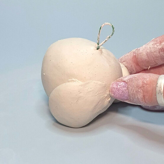 idea%5Fnovelty%2Dchristmas%2Ddecorations%2Dfrog%5Fstep%2D37.jpg?sw=554&q=85