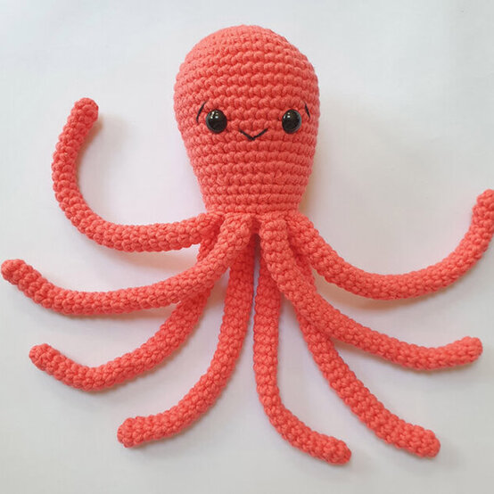 how_to_crochet_an_under_the_sea_wreath_hero_octopus.jpg?sw=554&q=85