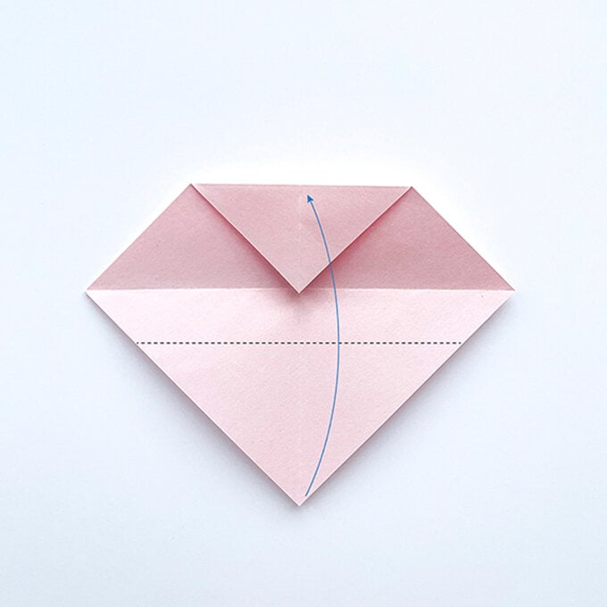 idea_origami-heart-card_step3.jpg?sw=680&q=85