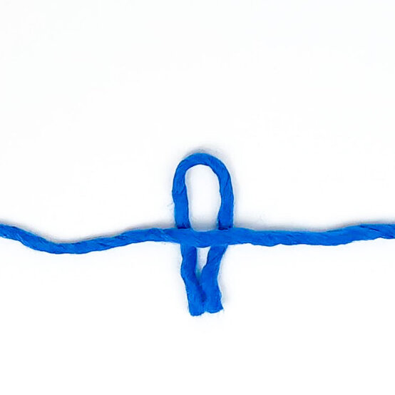 Christmas-Stash-Busting-Ideas_Yarn-Tinsel-Step-2.jpg?sw=554&q=85