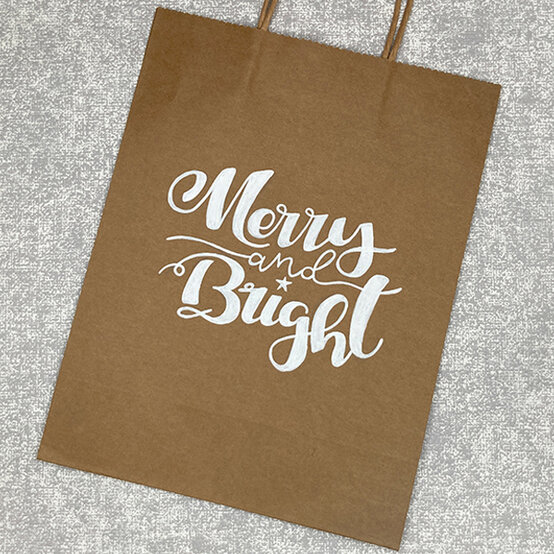 idea_ways-to-personalise-a-christmas-gift-bag-bright_step3.jpg?sw=554&q=85