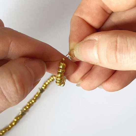 ideas%5Fjewellery%2Dprojects%2Dto%2Dmake%2Dwith%2Dbeads%5Fbeaded%2Dnecklace%2D4.jpg?sw=554&q=85