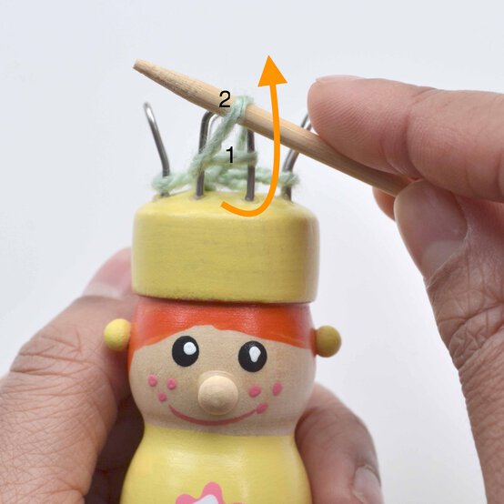 How-to-Make-a-Knitted-Eid-Mubarak-Sign_step5b.jpg?sw=554&q=85