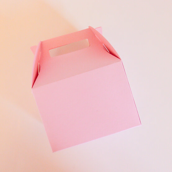 how-to-make-ice-cream-van-party-bags_9.jpg?sw=554&q=85