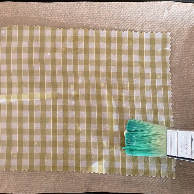 how_to_make_a_sustainable_picnic_set_beeswax_wraps_5.jpg?sw=680&q=85