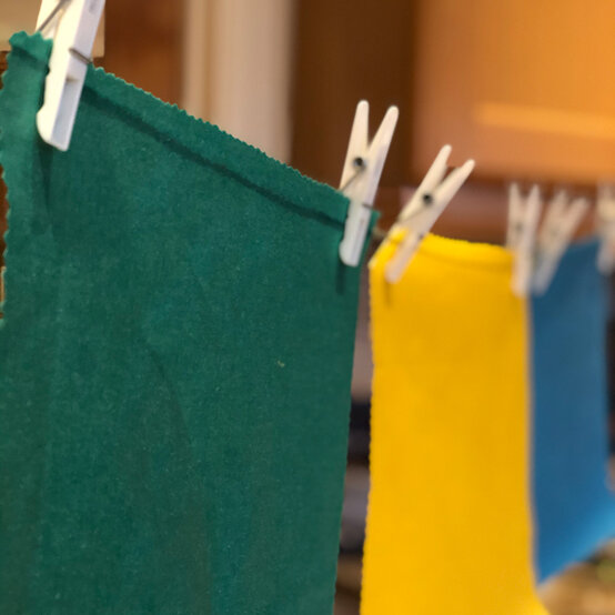 600x600_bees_wax_wraps_step10.jpg?sw=554&q=85