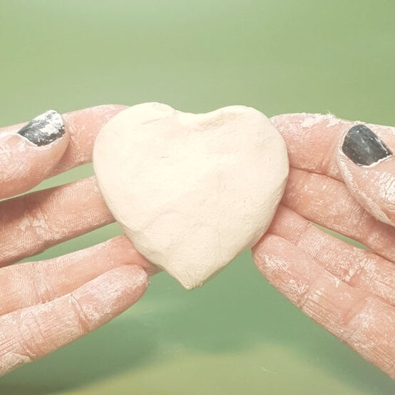 how-to-make-an-air-dry-clay-christmas-gnome_step-10a.jpg?sw=554&q=85