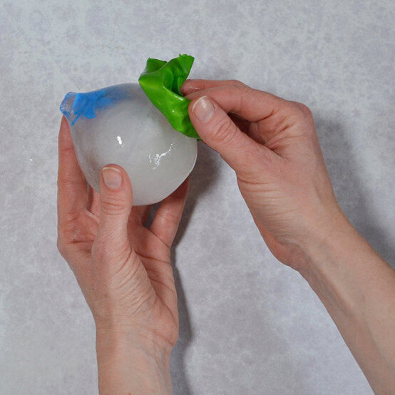 dinosaur-eggs_step-3_2.jpg?sw=554&q=85