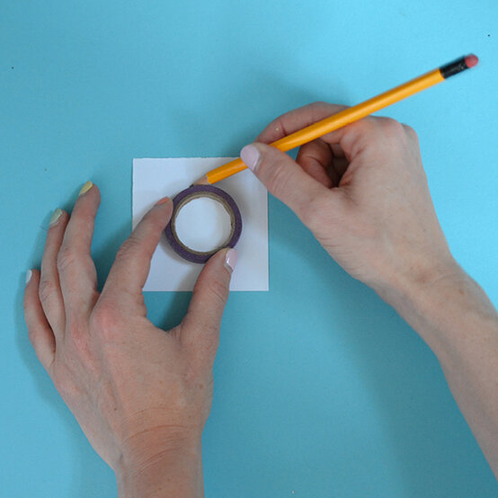 jungle-themed-party-cake-toppers-1.jpg?sw=554&q=85