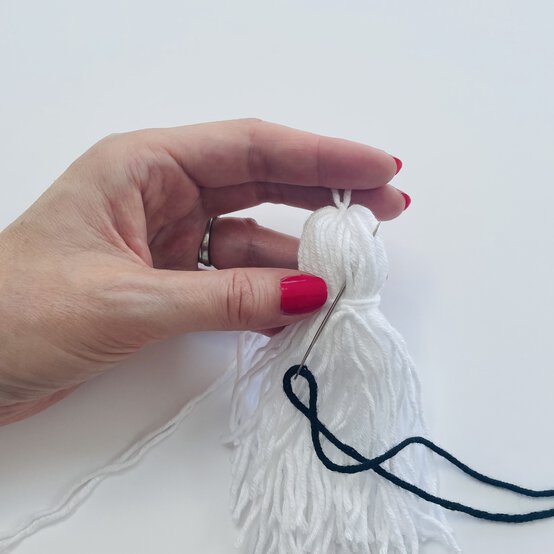 how-to-make-a-halloween-crochet-cushion-photo-3.jpg?sw=554&q=85