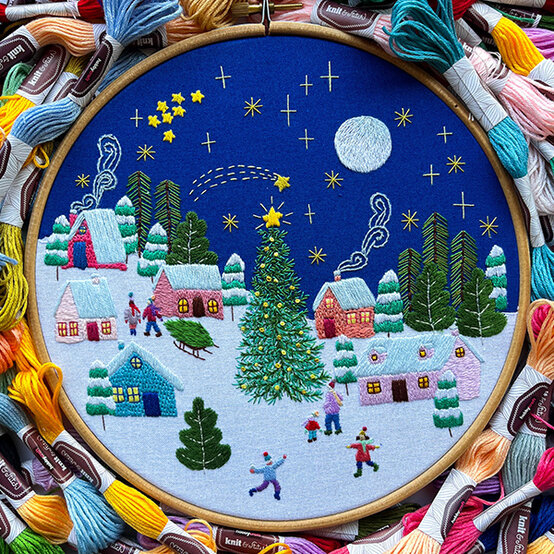 festive%2Dvillage%2Dstitch%2Dalong%5Ffinished%2Dthreads.jpg?sw=554&q=85