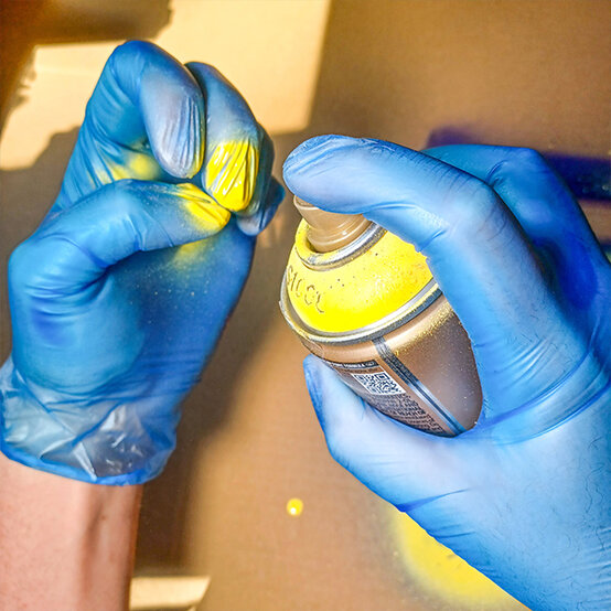 Frame%20Spray%20Paint_%20Step7a.jpg?sw=554&q=85