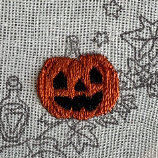 ideas%5Fhalloween%2Dembroidery%2Dhoop%5Fsatin%2Dstitch%2D4.jpg?sw=554&q=85