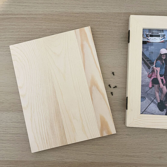 glowforge-book-frame_step-1a.jpg?sw=554&q=85