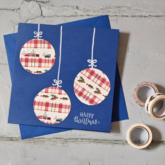 Idea_kids-christmas-cards-to-make_step5a.jpg?sw=554&q=85