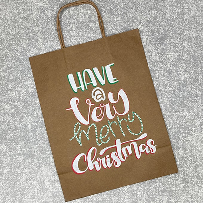idea_ways-to-personalise-a-christmas-gift-bag_step4b.jpg?sw=680&q=85