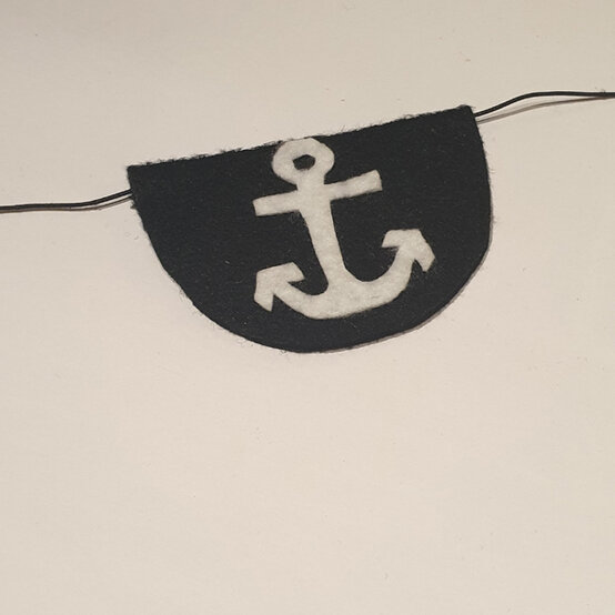 idea_kids-pirate-accessories-patch_step2b.jpg?sw=554&q=85