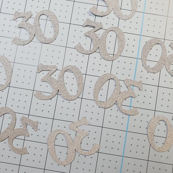 cupcake_topper_step_24_a.jpg?sw=554&q=85