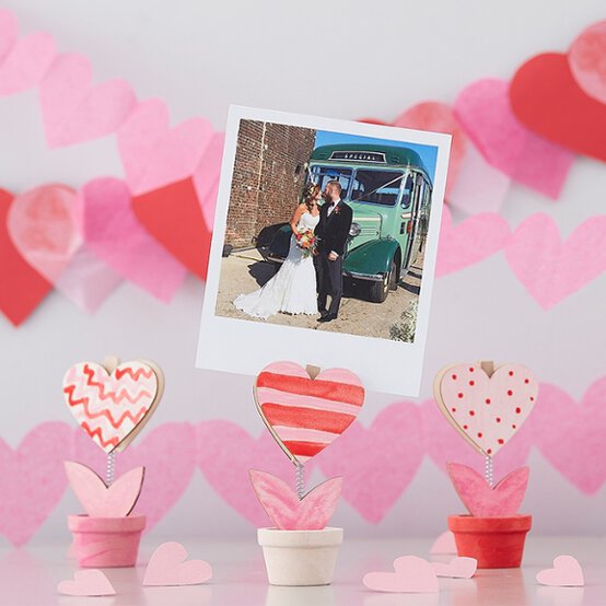 Valentines-day-craft-ideas-for-kids_memo-holders.jpg?sw=554&q=85