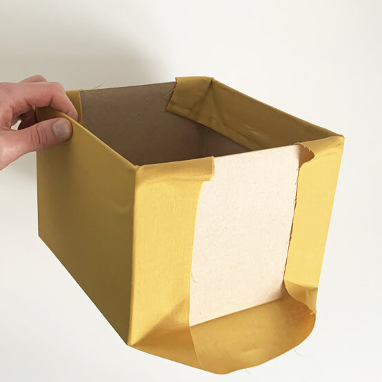 how_to_organise_your_home_office_with_-fabric_box_6b.jpg?sw=554&q=85