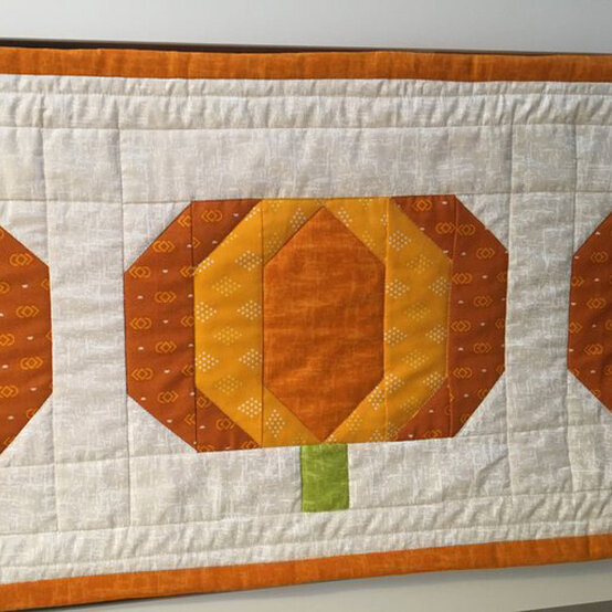 pumpkin-table-runner-step-1.jpg?sw=554&q=85