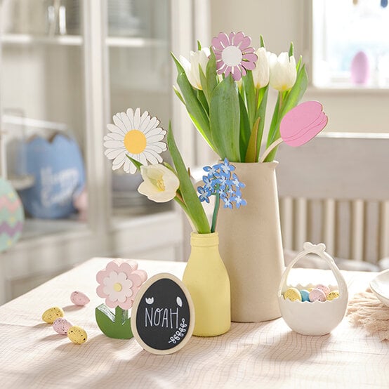 easter-table-decor-chalk-place-setting.jpg?sw=554&q=85