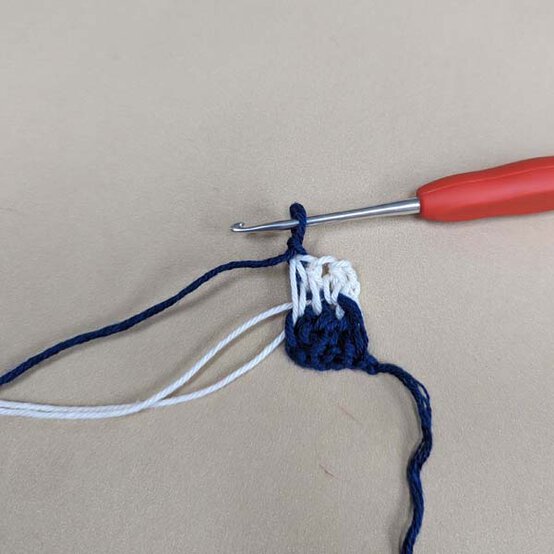 ideas%5Fstash%2Dbusting%2Dchristmas%2Dtable%2Ddecor%5Fdrink%2Dmarkers%5Fb.jpg?sw=554&q=85