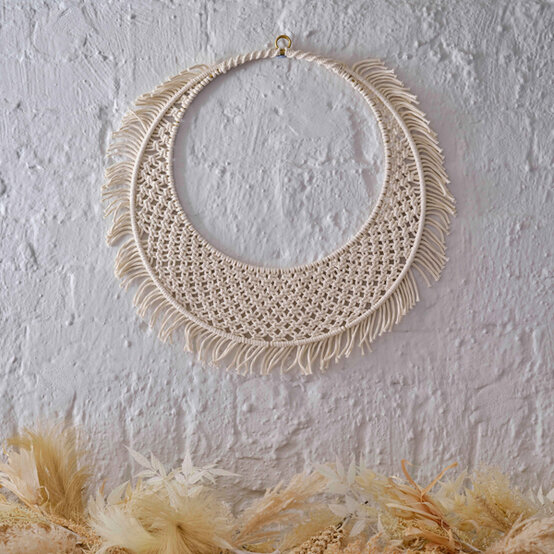 idea%5Fchristmas%2Ddecor%2Dprojects%2Dunder%2D20%5Fmacrame.jpg?sw=554&q=85