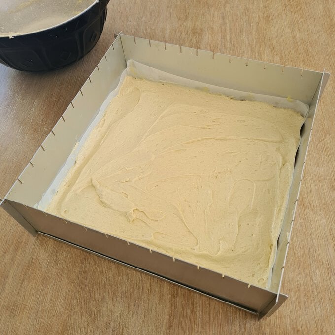 how-to-make-cake-jars-2.jpg?sw=680&q=85
