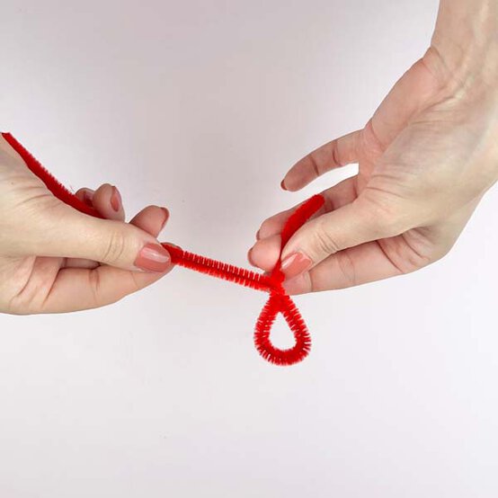 ideas%5Fpipe%2Dcleaner%2Dchristmas%2Dcrafts%5Ftree%5Fstep%2D7.jpg?sw=554&q=85