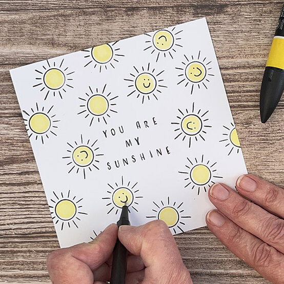 ideas%5Fhow%2Dto%2Dmake%2Da%2Dsunshine%2Dcard%5Fstep%2D4.jpeg?sw=554&q=85