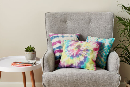 3_creative_tie_dye_techniques.jpg?sw=554&q=85