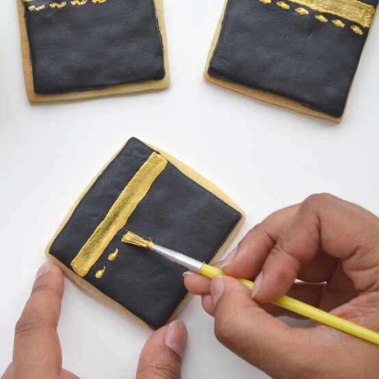 eid_biscuits_8.jpg?sw=554&q=85