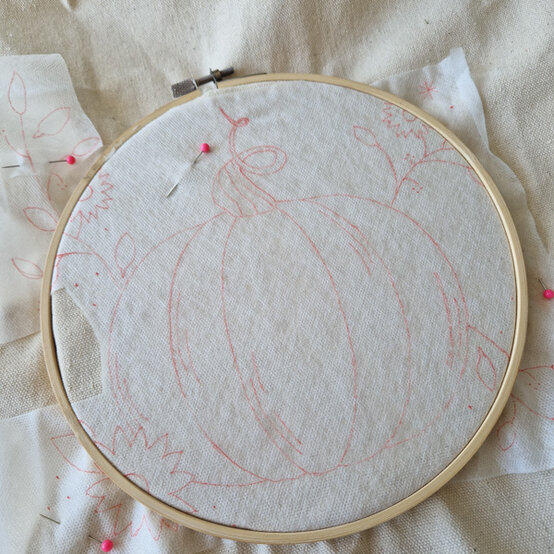 idea%5Fautumn%2Dembroidery%2Dprojects%2Dto%2Dtry%2Dcushion%5Fstep%2D33.jpg?sw=554&q=85