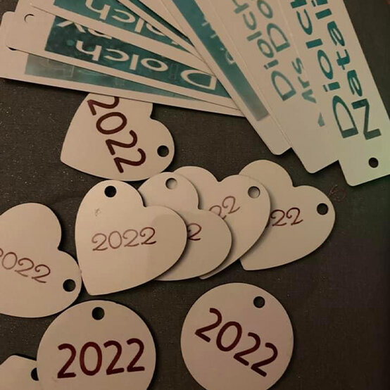 artisan-april-french-teacher-gifts.jpg?sw=554&q=85