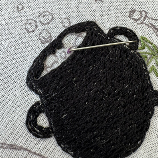 ideas%5Fhalloween%2Dembroidery%2Dhoop%5Fsplit%2Dstitch%2D1.jpg?sw=554&q=85