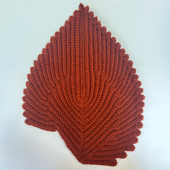 ideas%5Fhow%2Dto%2Dcrochet%2Da%2Dleaf%2Dcushion%5Fstep%2D3.jpg?sw=554&q=85