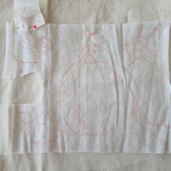 idea%5Fautumn%2Dembroidery%2Dprojects%2Dto%2Dtry%2Dcushion%5Fstep%2D35.jpg?sw=554&q=85