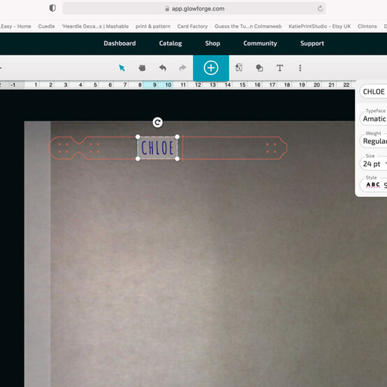 idea_glowforge-how-to-make-personalised-keyrings-name_step4.jpg?sw=554&q=85