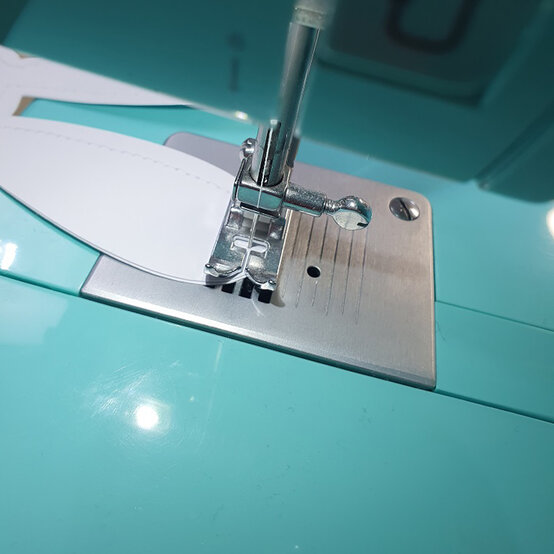 easter-bunny-favours_step_12.jpg?sw=554&q=85