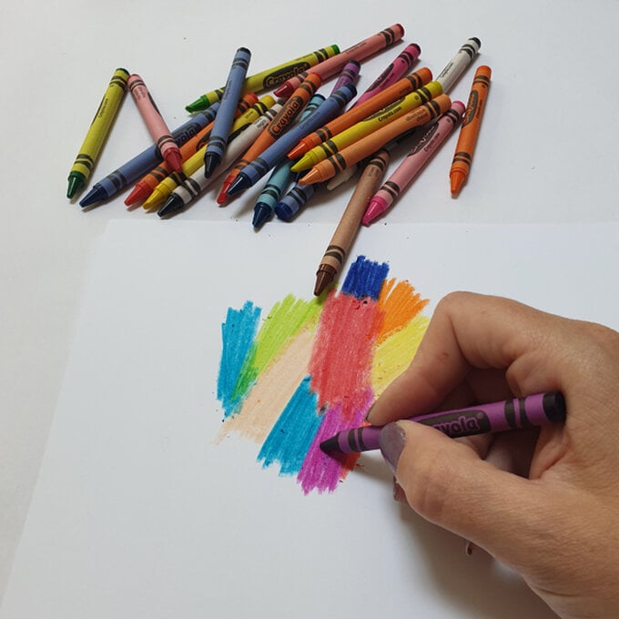 idea_messy-crafts-for-kids-rainbow_step1a.jpg?sw=680&q=85