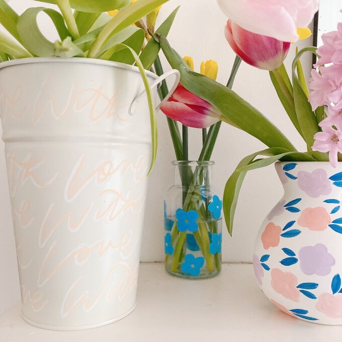 3-ways-to-decorate-vases-final3.jpg?sw=680&q=85