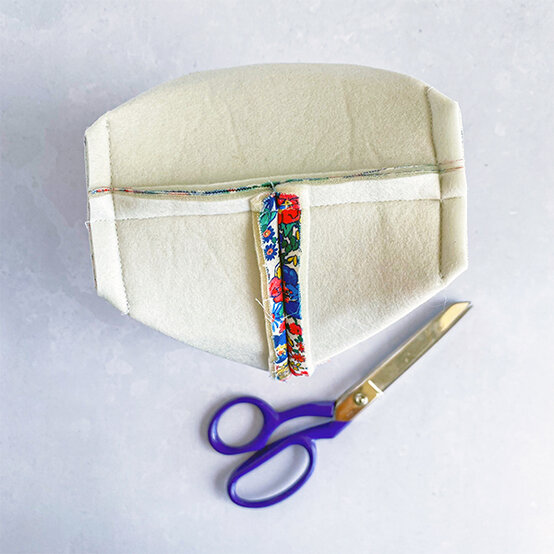 joules-door-stop-8b.jpg?sw=554&q=85