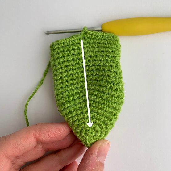 How%2Dto%2DCrochet%2Dan%2DAmigurumi%2DLochNess%5FBody%5F4.jpg?sw=554&q=85