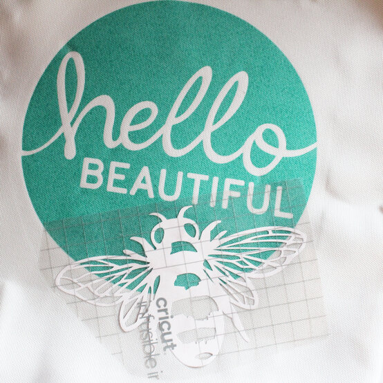 hello_beautiful_tote_step_9.jpg?sw=554&q=85