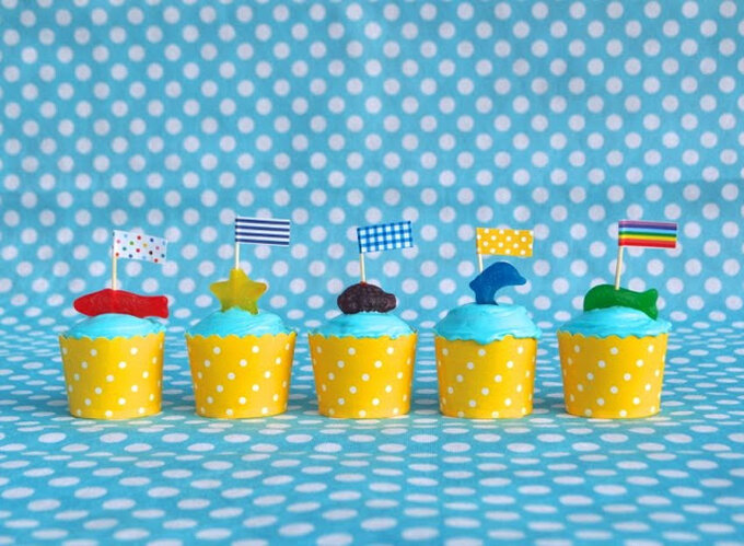 ocean-animals-cupcakes-and-flag-toppers-by-make-life-lovely.jpg?sw=680&q=85