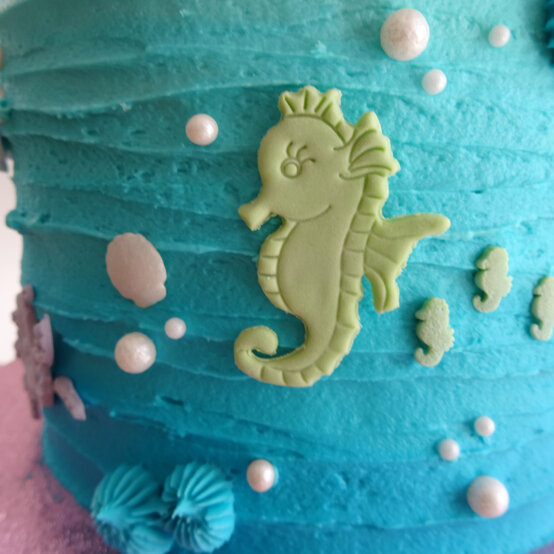 mermaid-cake_step5_3_edit.jpg?sw=554&q=85