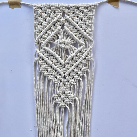 Idea_How-to-Make-a-Wedding-Macrame-Bouquet-Wrap_Step29.JPG?sw=554&q=85