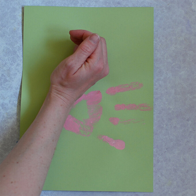 kids-handprint-art-ideas_flamingo-2.jpg?sw=680&q=85