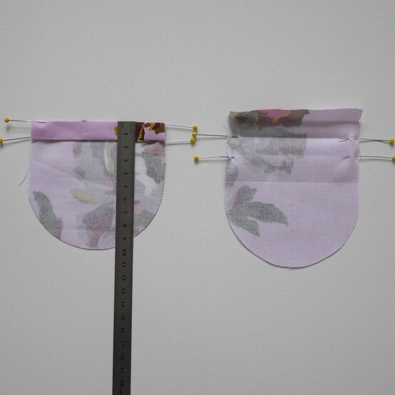 how_to_make_a_drawstring_coin_purse_step3.jpg?sw=554&q=85